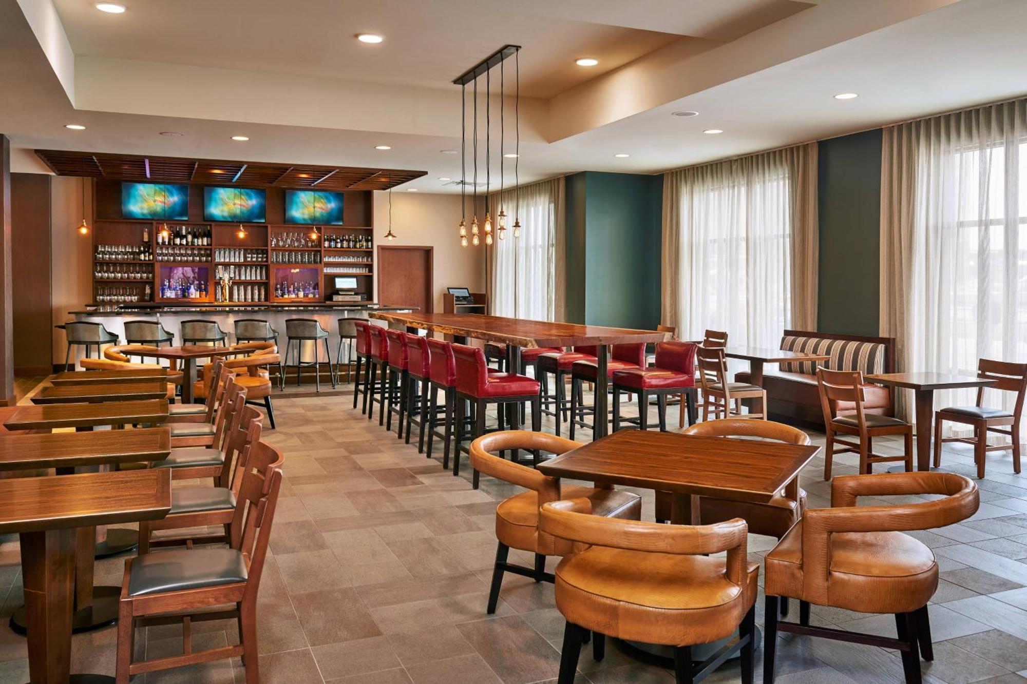 Four Points By Sheraton Fargo Medical Center Esterno foto